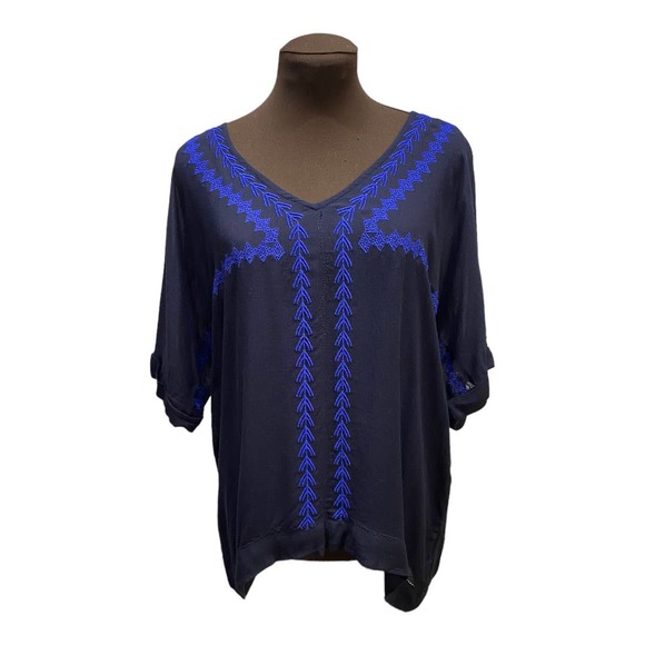 Olive & Oak Tops - Olive and Oak Navy Boho embroidered short sleeve blouse size Small